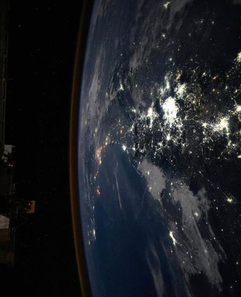 Imagen tomada por la Estación Espacial Internacional (EEI), que muestra parte del territorio mexicano y la atmósfera terrestre.