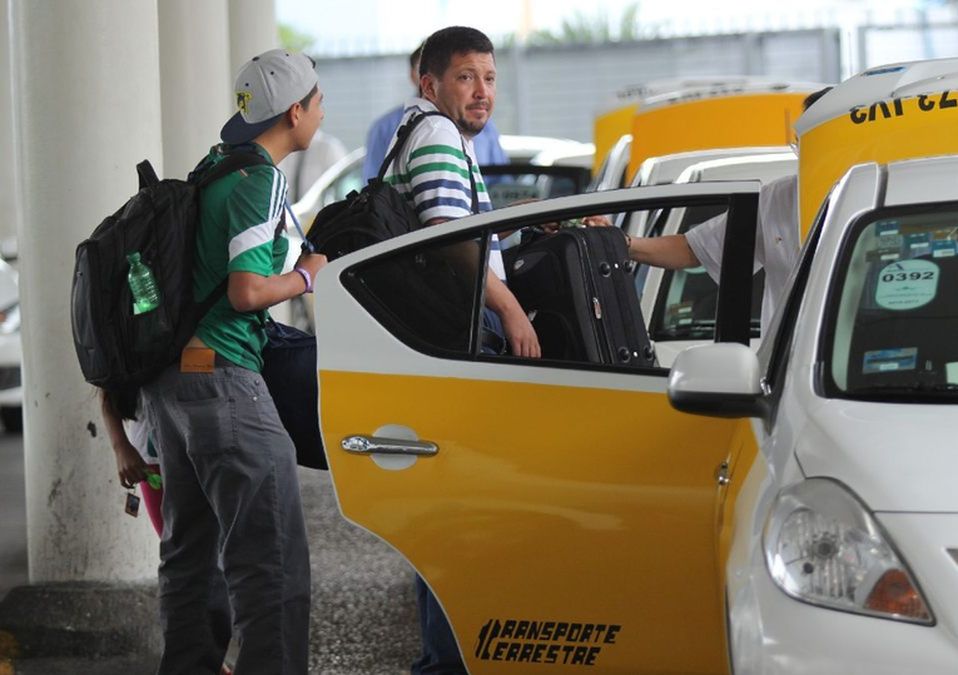 Los taxis de aplicación no pueden operar en aeropuertos | Cuartoscuro