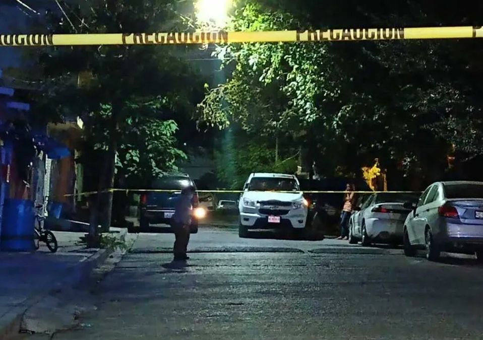 Atacan a balazos a hombre y su hija en su casa de Guadalupe
