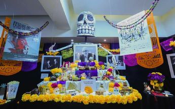 Altar de muertos dedicado a Raúl Padilla, ex rector de la UDG / Dalia Rojas