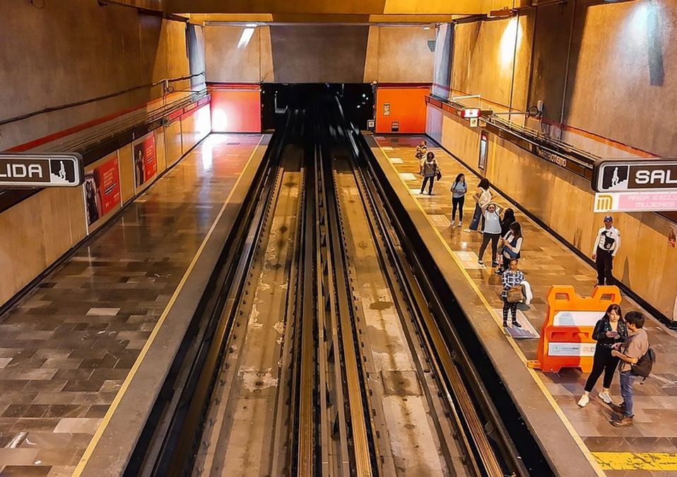 Línea 9 Metro CdMx/ Pixabay