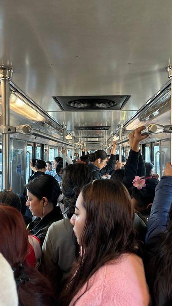 La línea A del Metro que va de Pantitlán a La Paz llega a registrar alta saturación/ Itzel Ruiz