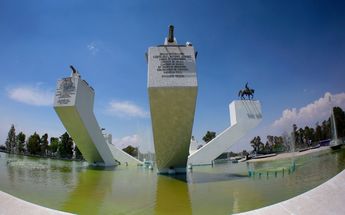 El 26 de abril de 1976 se inauguró el Mausoleo a Ignacio Zaragoza en la ciudad de Puebla | Andrés Lobato