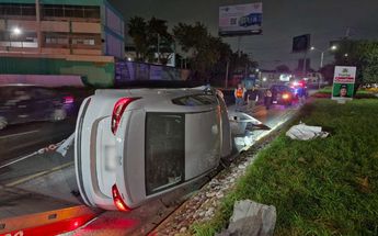 El joven conductor de 25 años se volcó a la altura de la colonia Hogares Ferrocarrileros en Monterrey. | Leyda Estrada