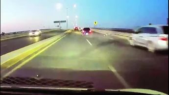 Revelan VIDEO del momento exacto en que hombre murió arrollado en autopista