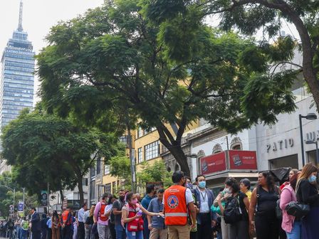 Los puntos de reunión por sismos deben estar en sitios libres de cables y otros objetos | Cuartoscuro