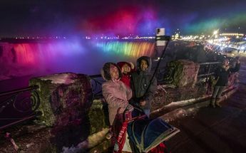 Las Cataratas del Niágara están ubicadas entre Estados Unidos y Canadá / AFP