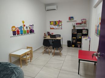 Autoridades inauguraron el espacio ‘Te Acompaño con amor’, que busca ampliar el acceso a terapias de autismo en Saltillo. | Daniel Santiago