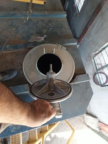 En el sitio se encontró una toma clandestina, conectada a un auto cisterna, que contenía aproximadamente 50 mil litros de hidrocarburo. | Cortesía