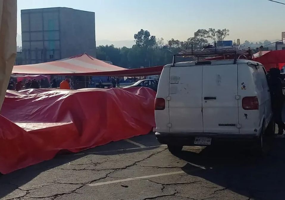 Comerciantes se enfrentan a balazos en tianguis de Cuautitlán Izcalli; hay al menos dos lesionados
