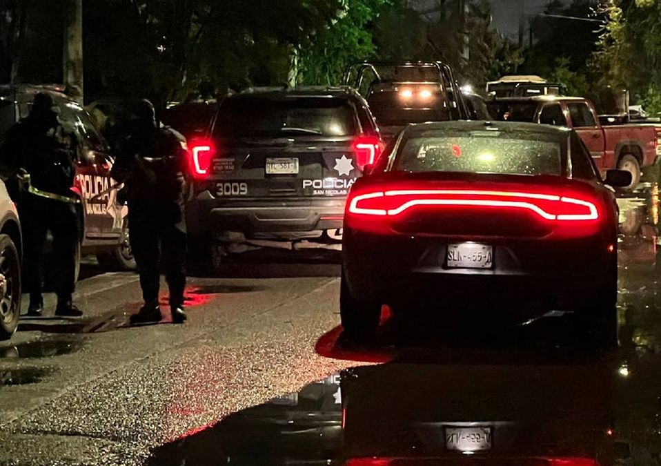 Detienen a conductor de camioneta tras persecución en San Nicolás. | Mayte Villasana