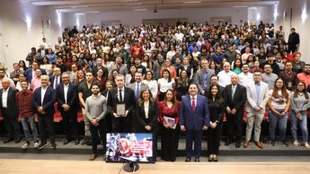 Senadores en plática con estudiantes de Nuevo León sobre las elecciones del Poder Judicial