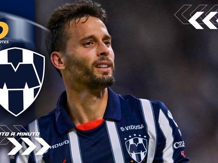 Sergio Canales en el partido entre Rayados y León