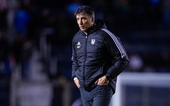 Robert Dante Siboldi en el partido ante Cruz Azul, encuentro donde se dio el acto por el que castigaron al entrenador
