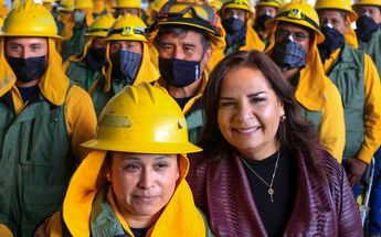 Teófila Luisa, mujer brigadista forestal en Puebla | Andrés Lobato