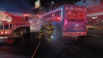 Incendio de camión de Ruta 223 en Monterrey. | Leyda Estrada