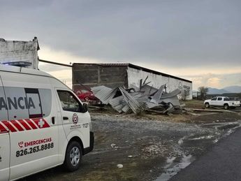 Colapsa bodega en Montemorelos, Nuevo León, tras tromba