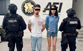 Los detenidos portaban cristal, dos celulares y una báscula digital. | Especial