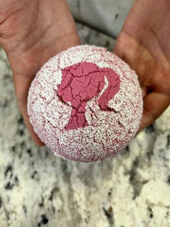 Las concha Barbie destacan por su delicada decoración, ¿a qué se ven deliciosas? / Cortesía Cristina Gómez