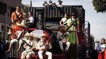 l desfile de la Revolución Mexicana combina historia, cultura y orgullo patrio en cada detalle. | Foto: Cortesía