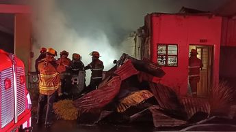 Incendio en colonia Terminal. | Israel Santacruz