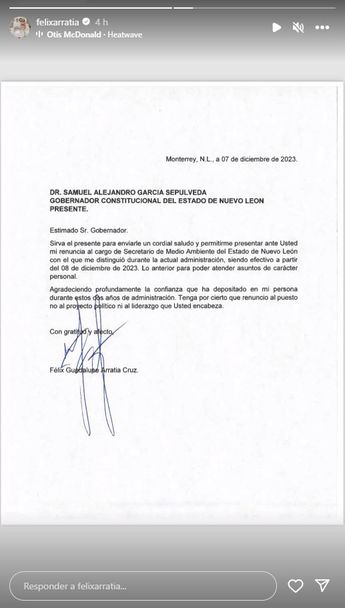 Félix Arratia presenta su renuncia al gobernador Samuel García. | Cortesía