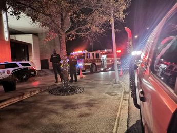 Incendio en restaurante de plaza comercial en San Pedro. | Miranda Arias