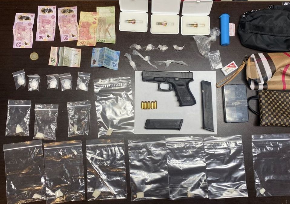Autoridades desplegaron operativos en la zona y aseguraron armamento, drogas, dinero en efectivo y equipo táctico. | Cortesía