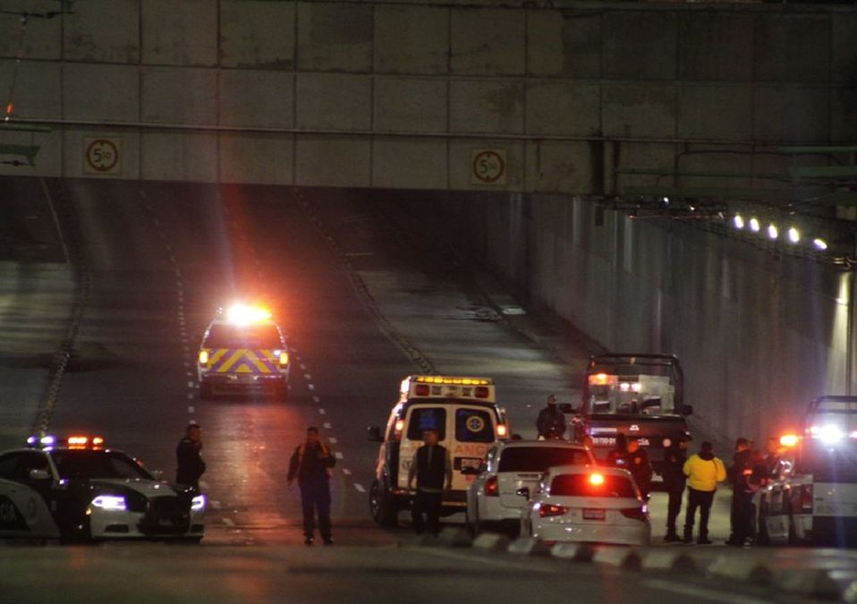 Sordomudo cae de puente en Eje Central | Enrique Luna