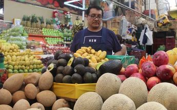 Ola de calor afecta venta de frutas y verduras en Puebla | Melanie Torres