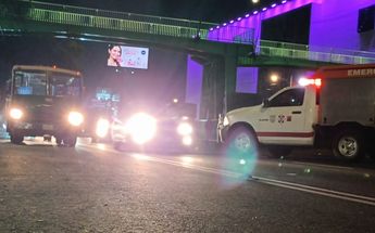 Mujer muere tras lanzarse de puente / Enrique Luna