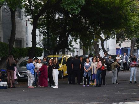Las vialidades se vuelven un punto de reunión ante la presencia de un temblor | Cuartoscuro