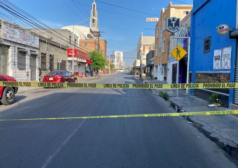 Un cruce importante del Centro de la Ciudad fue cerrado ante la caída de cables de energía. | Pamela Villanueva