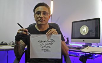 Horacio Aparicio emplea las técnica de lettering y caligrafía | Melanie Torres