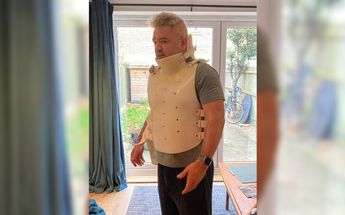 David sufría de tratamientos extremos por su dolor de espalda / Daily Mail