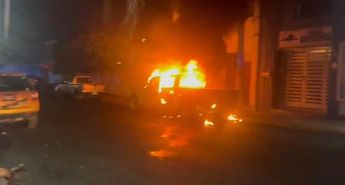 Incendio de camioneta en el Centro de Monterrey. | Leyda Estrada