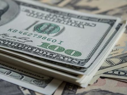Los bancos dejan de operar a las 17:00 horas, anunciando cómo cerró el peso frente al dólar | Freepik