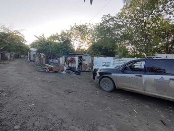 Las autoridades hallaron al menos 30 casquillos en la escena del crimen sobre la calle Monte Kilimanjaro. | Agustín Martínez
