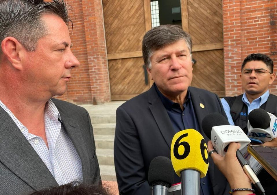 Revisarán refinería de Cadereyta tras incremento de partículas contaminantes. | Víctor González Garza