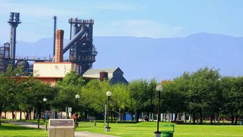 Arrastra Artemio Garza estafas de 264 millones de pesos en Parque Fundidora