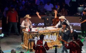 El cantante Eliseo Robles abandonó repentinamente el Palomazo Norteño. | Cortesía