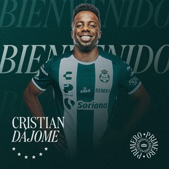 Su primera experiencia internacional se presentó en 2019 con Independiente del Valle de Ecuador.