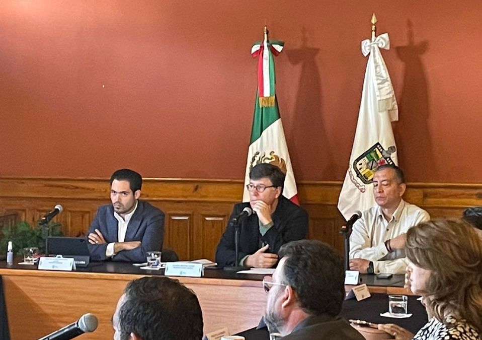 Nuevo León: Verificación vehicular se hará de manera formal/ Víctor González
