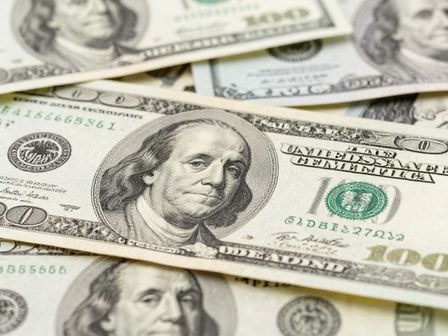 Tanto el dólar como el peso han logrado mantenerse estables durante los últimos días de julio. | Magnific