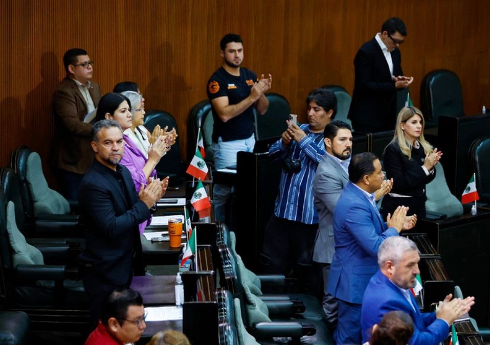 Los diputados de Nuevo León reconocieron la trayectoria política de Mauricio Fernández. | Jorge López