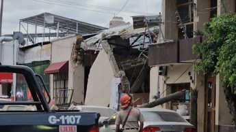 El derrumbe ocurrió sobre las calles Salvador Quevedo y Zubieta en Guadalajara | Juan Carlos Munguía