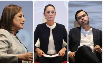 Los candidatos presidenciales firmaron el documento ofrecido por la Iglesia / Araceli López.