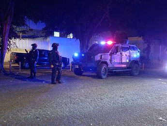 La policía utilizó el vehículo especial Rhino para la operación| Vicente Torres