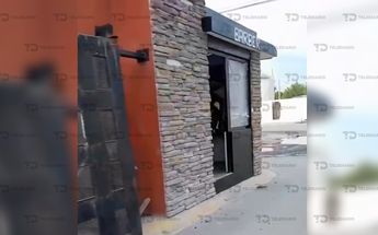 Barbería en caseta de Juárez se viraliza | Especial