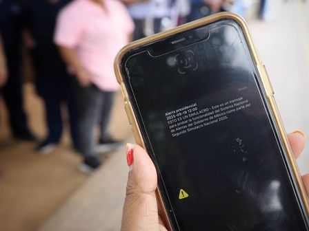 Cuando tiembla, la alerta sísmica suena en el celular | Cuartoscuro